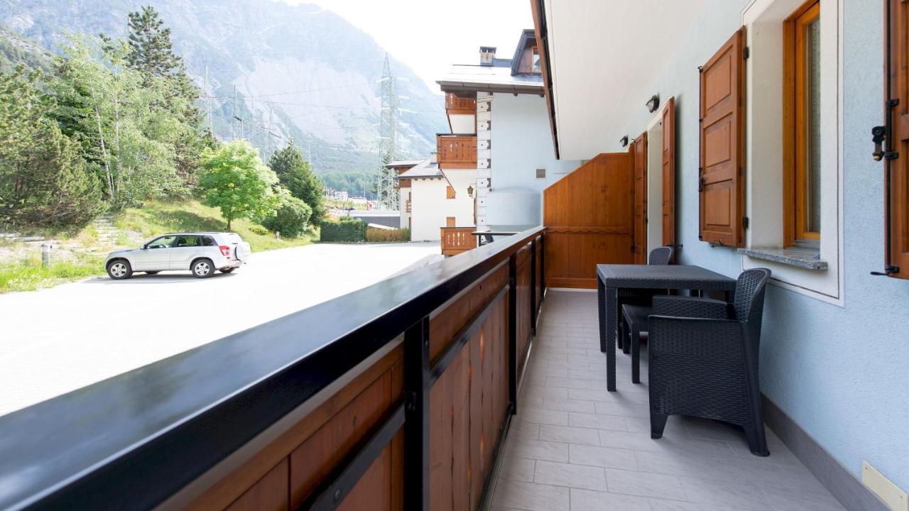 Italianway - Belvedere 28 - Genziana Premadio Bagian luar foto